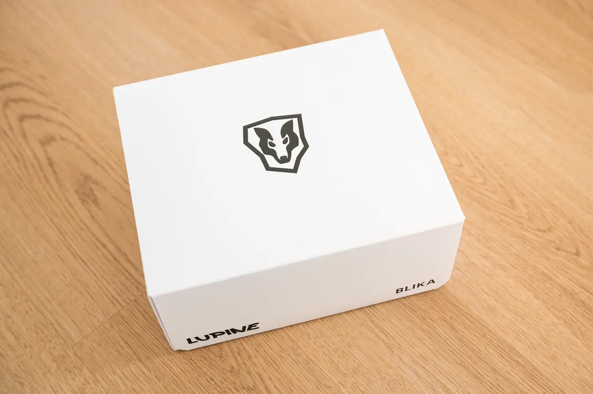 Karton außen