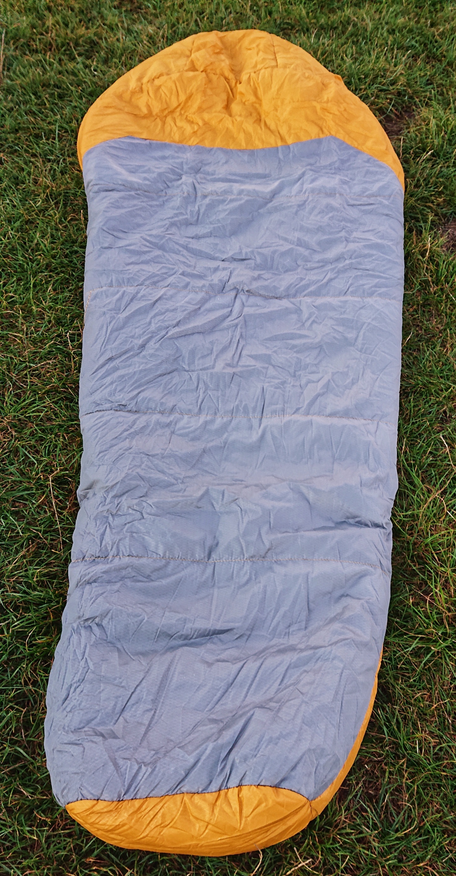 Schlafsack von unten betrachtet