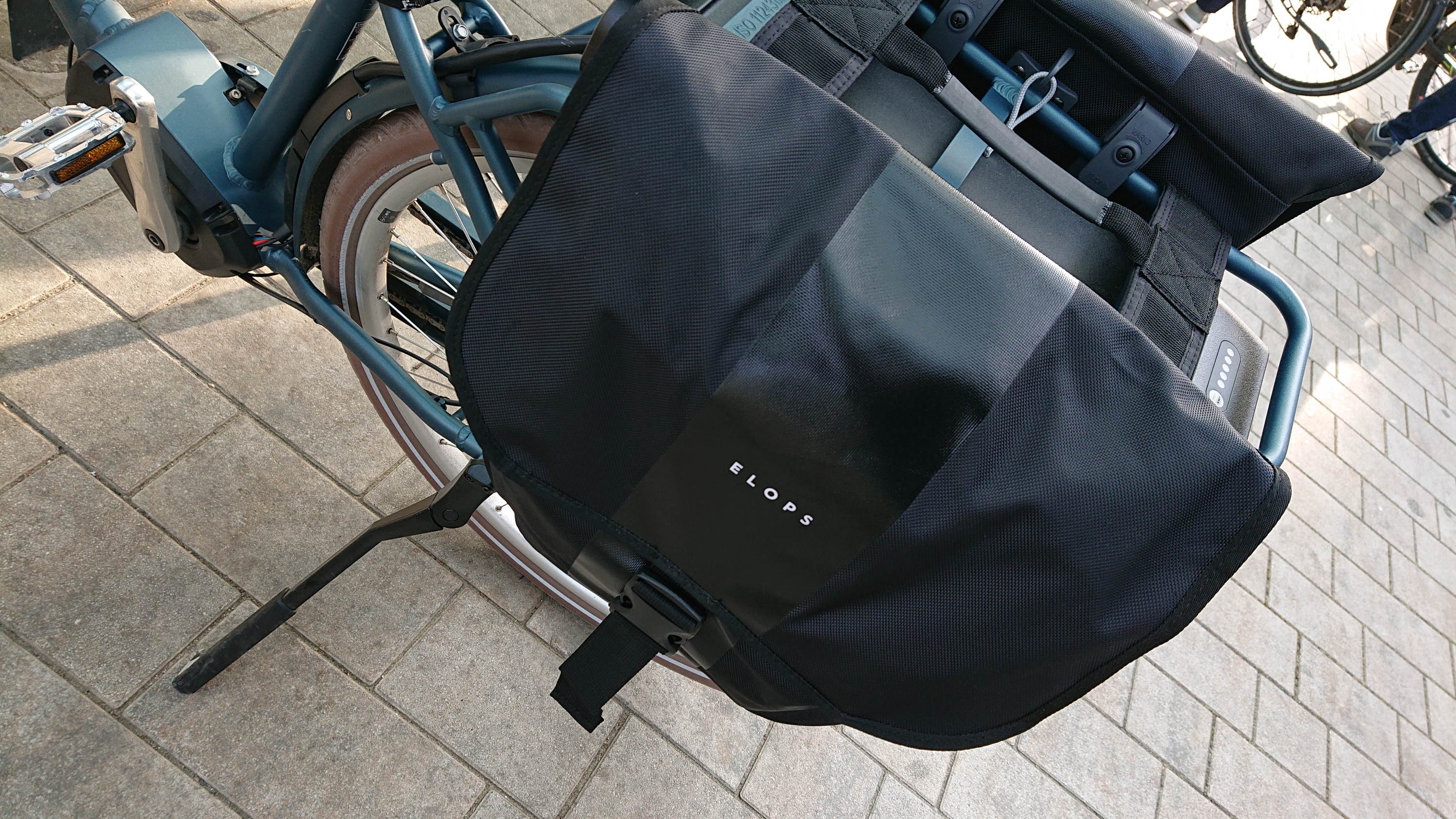 Fahrradtaschen angebracht