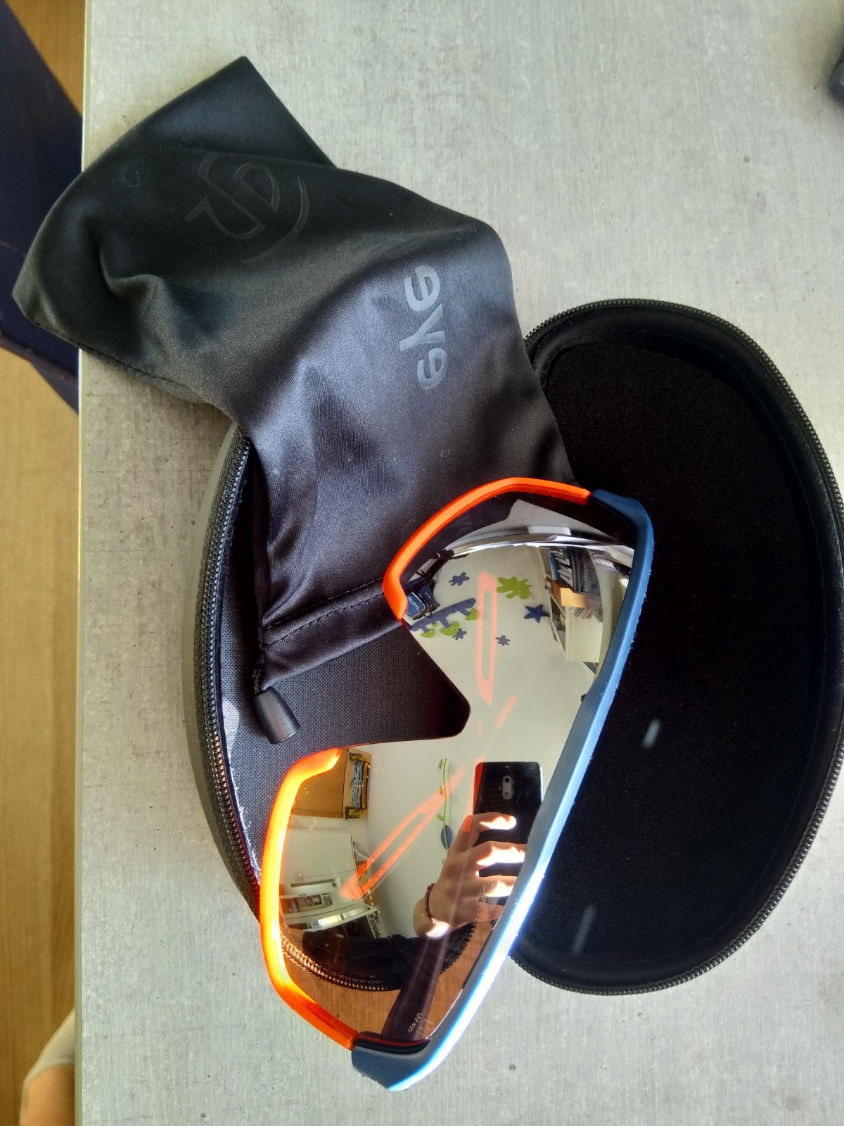 Brille plus Tasche