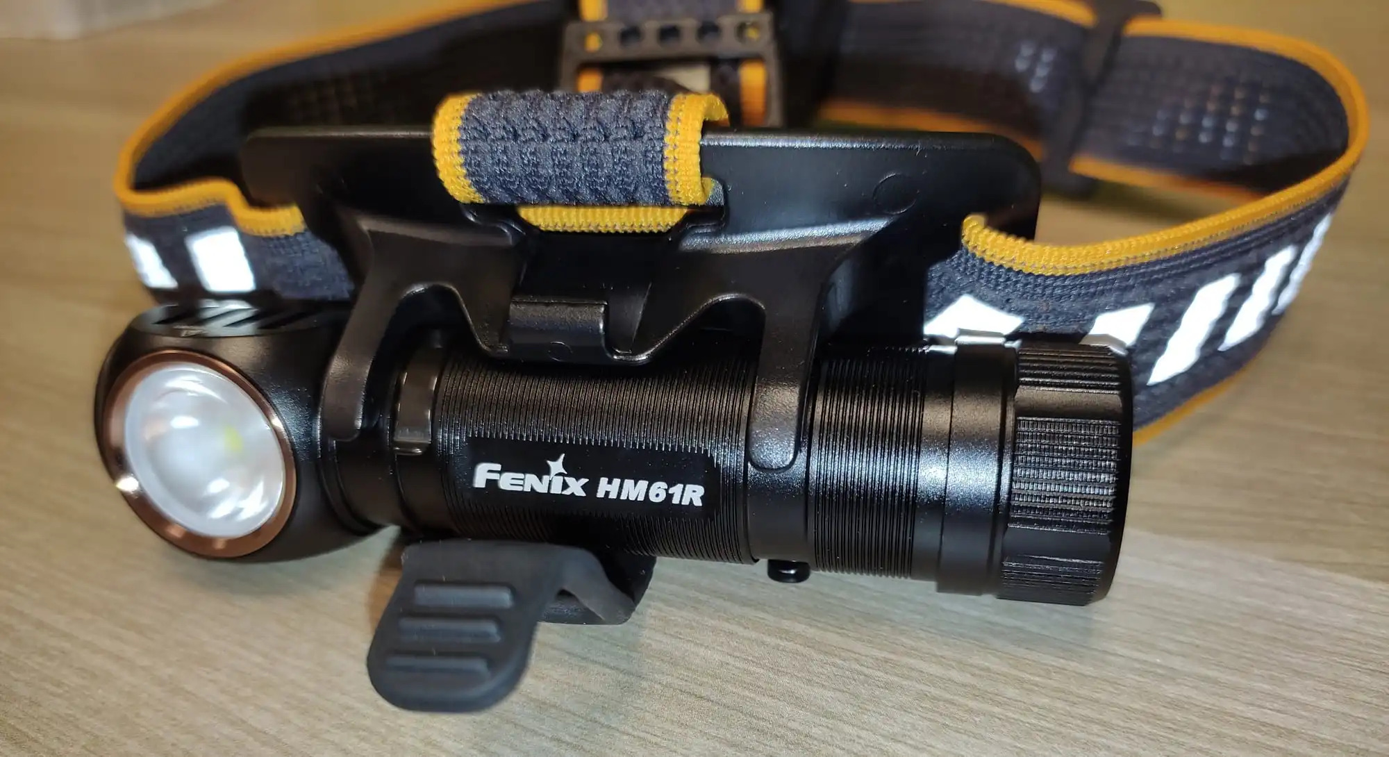 Fenix HM61R Stirn-/Taschenlampe20