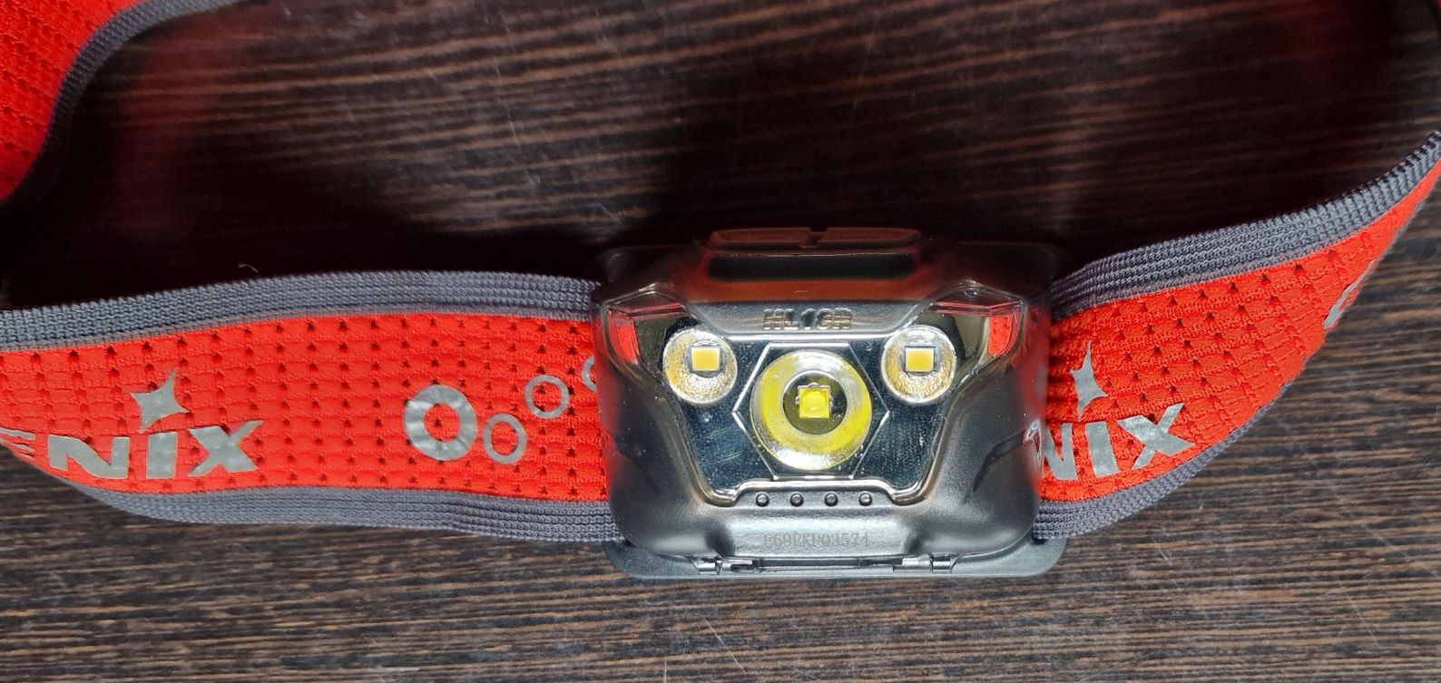 Kleine Eckige Lampe, leicht und mit allen Funktionen, die man für gute Beleuchtung unterwegs braucht