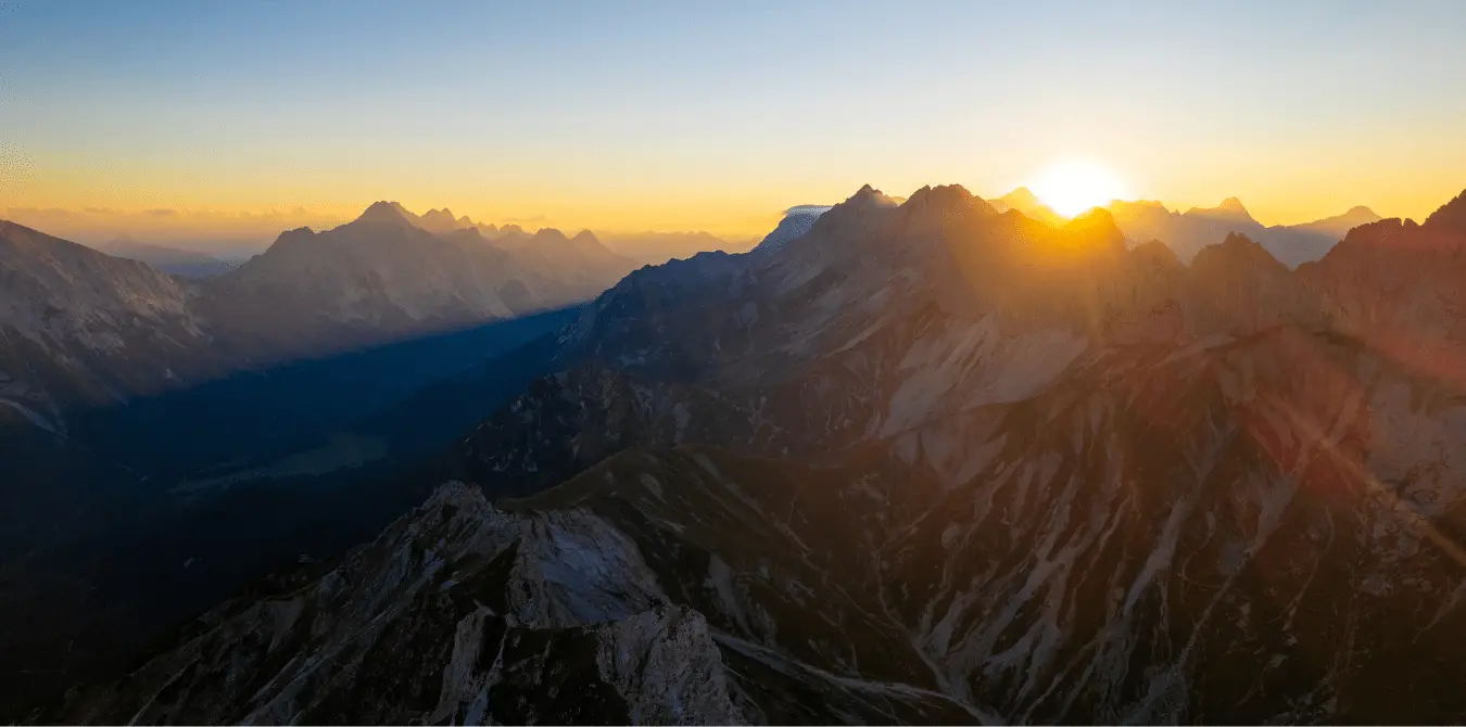 Über der Gehrenspitze - Wandern im Leutaschtal