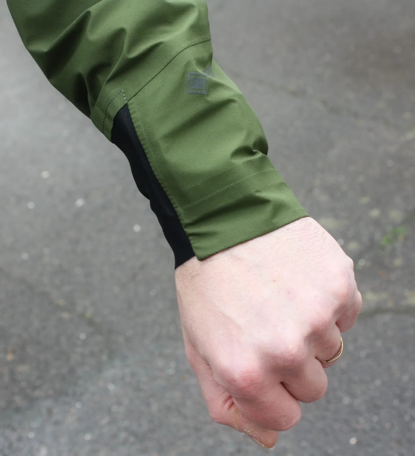 GOREWEAR Concurve GORE-TEX Jacke23