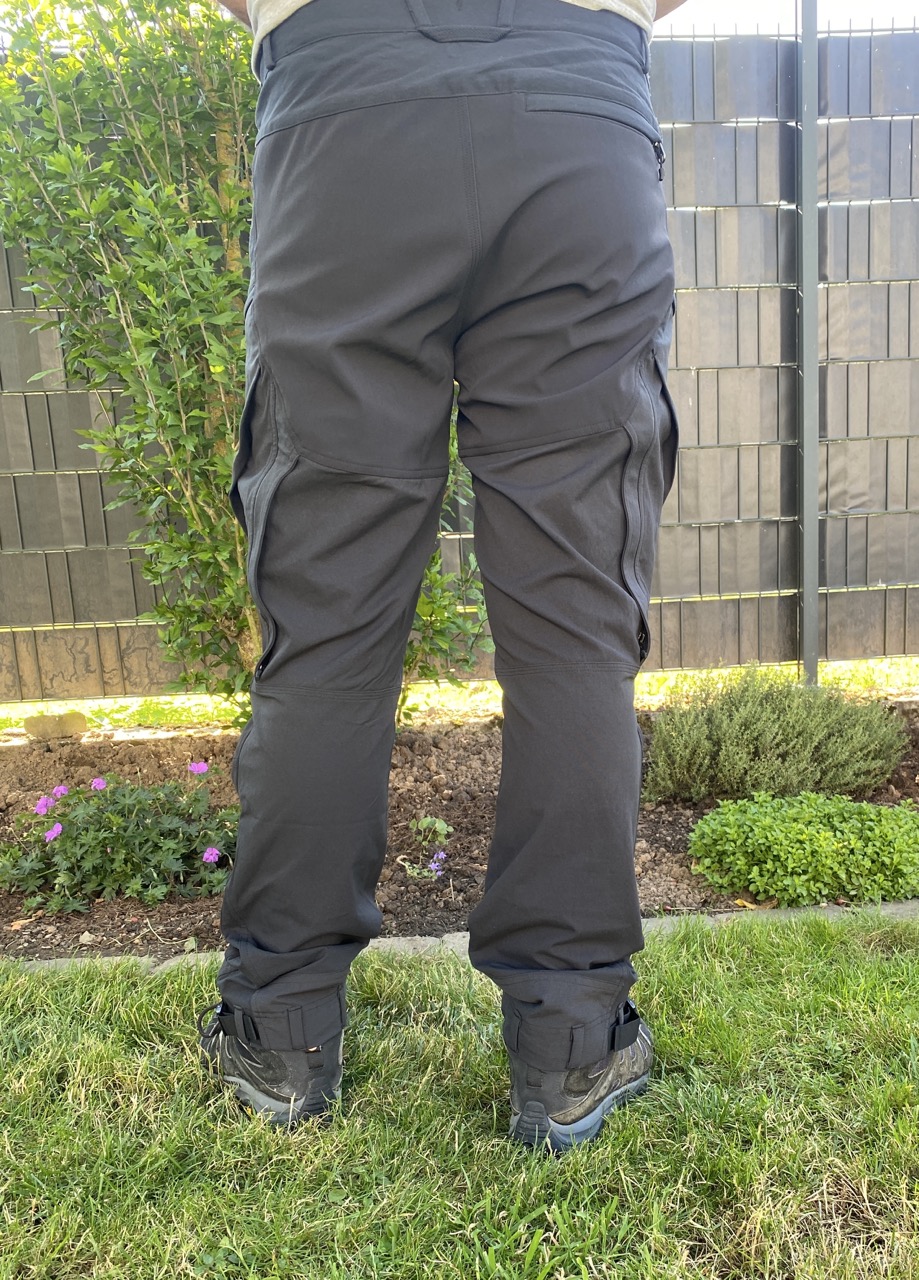 Rückansicht der getragenen Hose