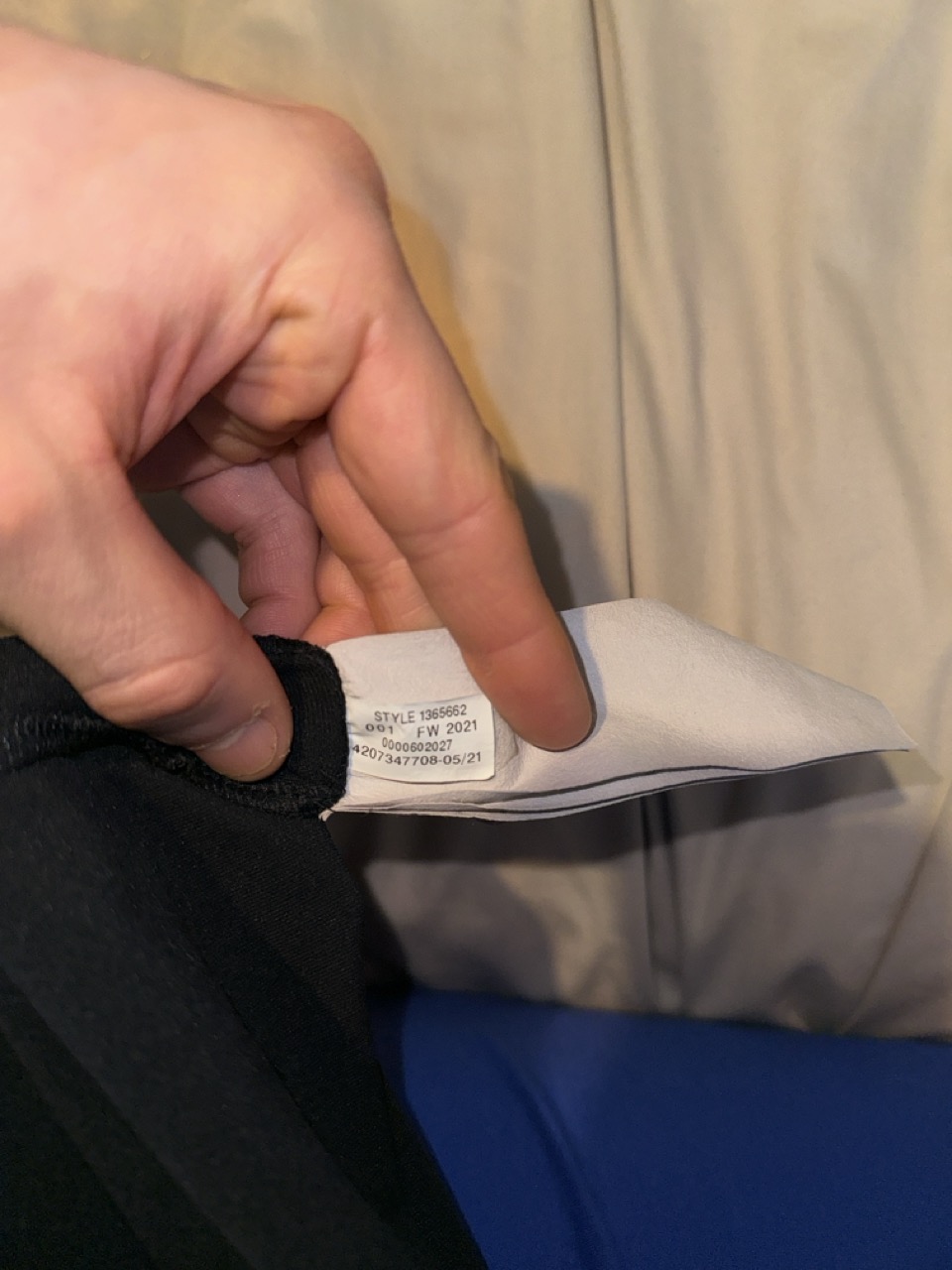 Genaue Typenbezeichnung des Shirts