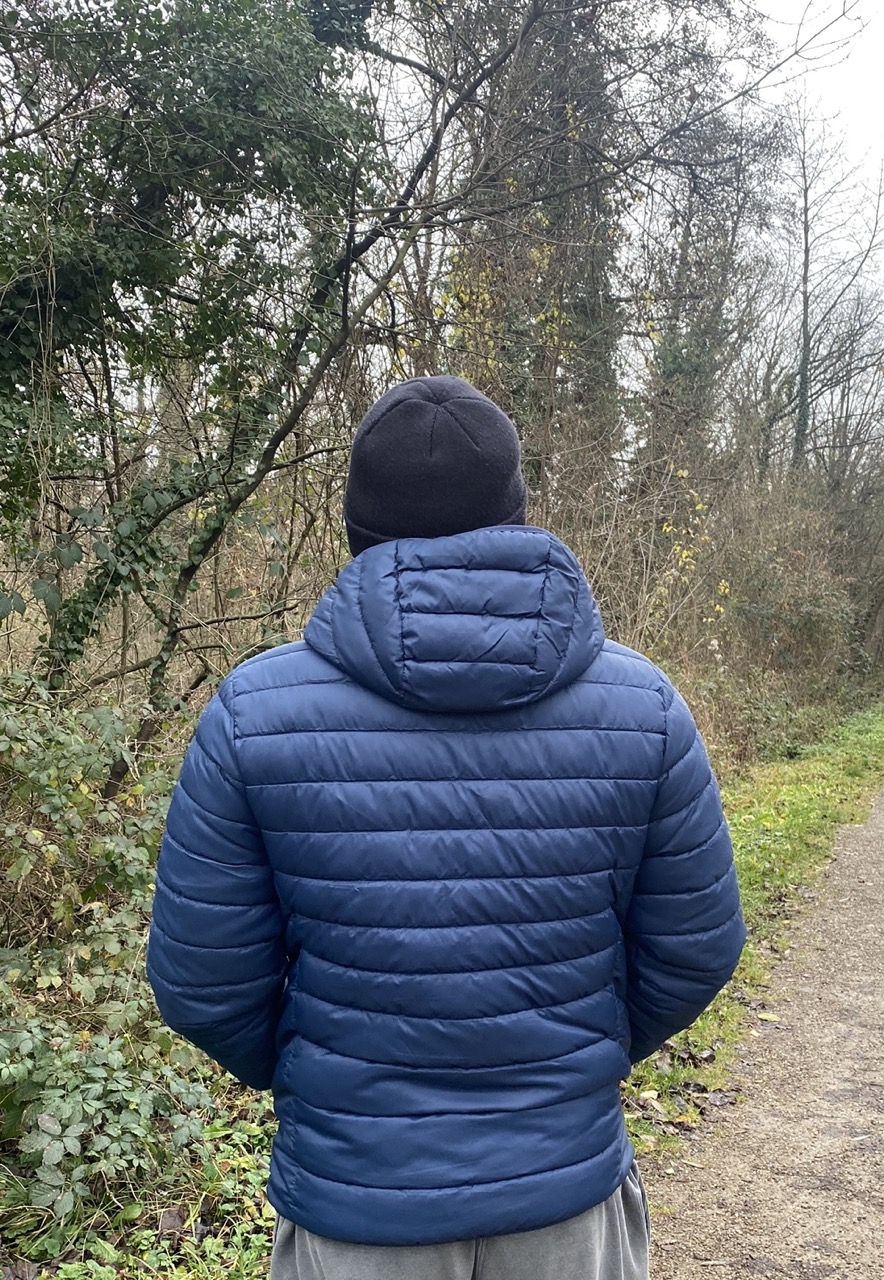 Hinten