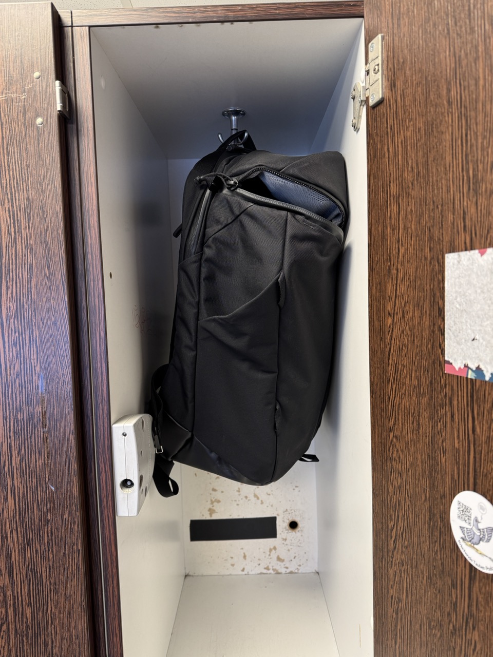 Rucksack im Spind. Auch das Aufhängen war kein Problem.