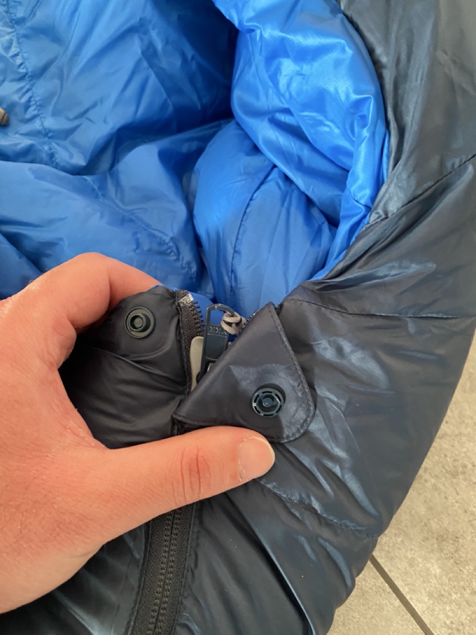 Der OUTSIDEstories-Test: RAB Ascent -6 - Mumien-Daunenschlafsack 