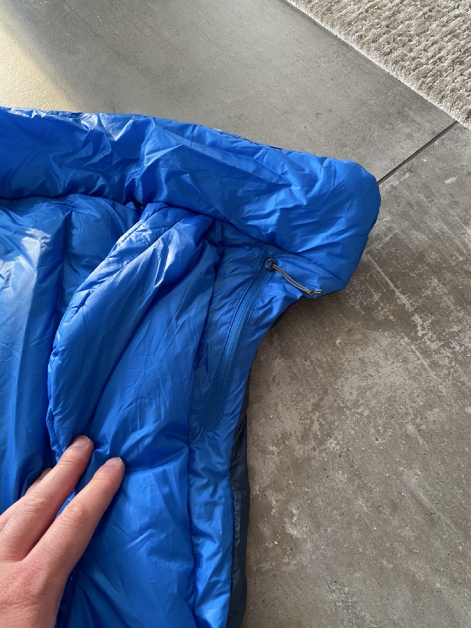 Der OUTSIDEstories-Test: RAB Ascent -6 - Mumien-Daunenschlafsack 