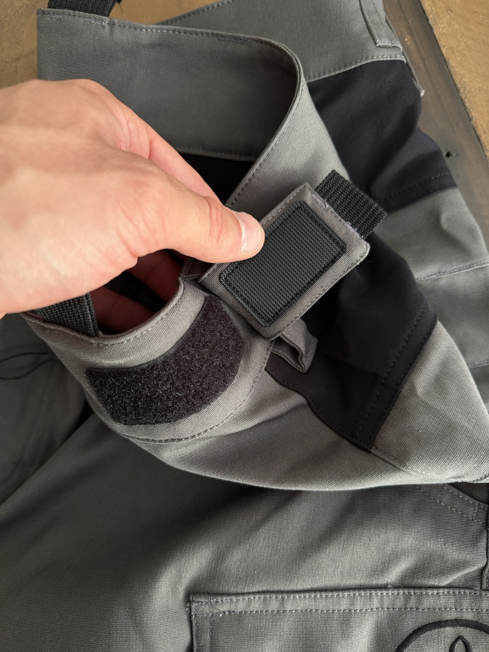 Klett im Hüftbereich um den Umfang und den Sitz zu verbessern 