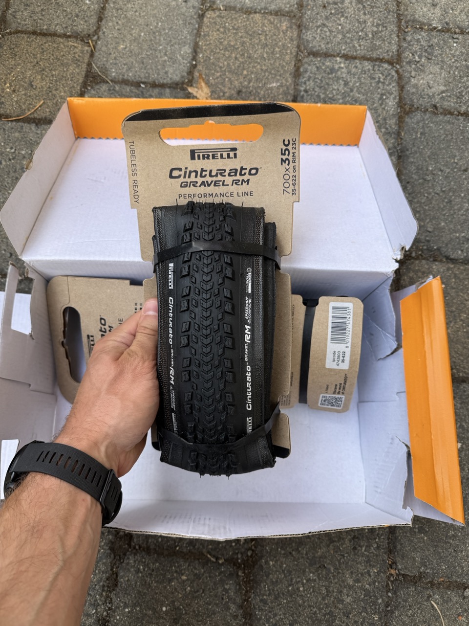 Der kompetente OUTSIDEstories-Test: PIRELLI Cinturato Gravel RM - Fahrradreifen (Gravel)