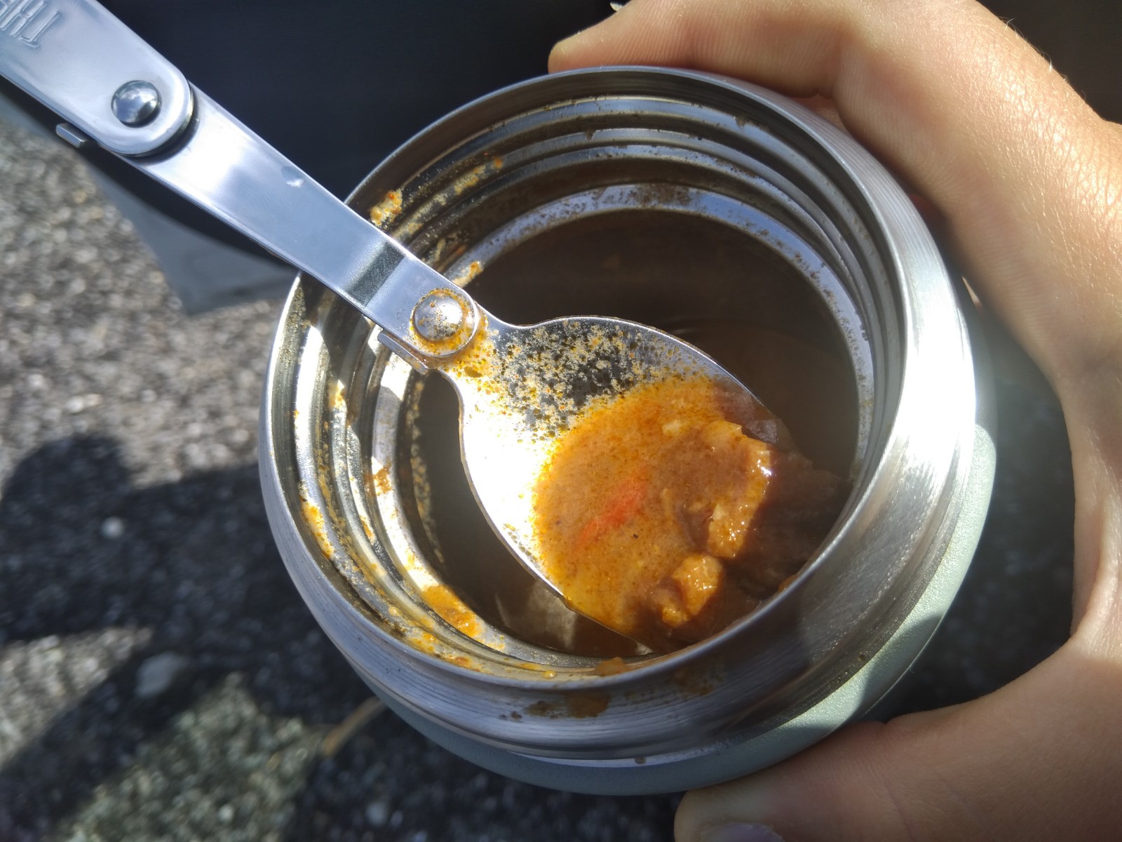 Jar mit Gulaschsuppe