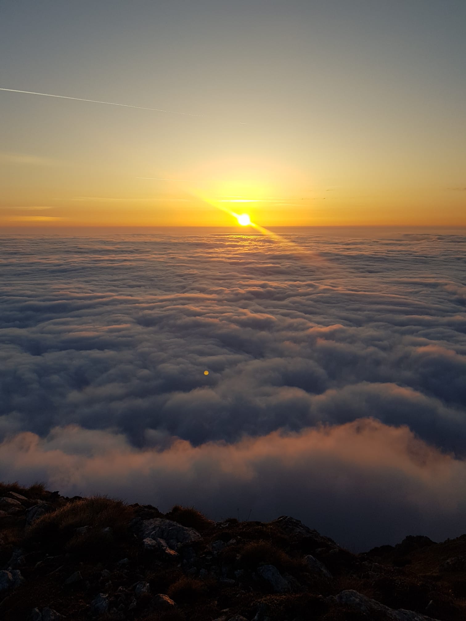 sonnenaufgang -einer der schönsten dinge die man beim zelten erlebt