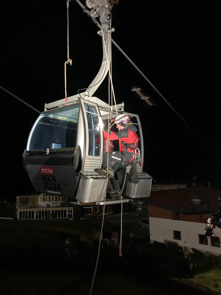 Schuh bei einer Liftbergeübung