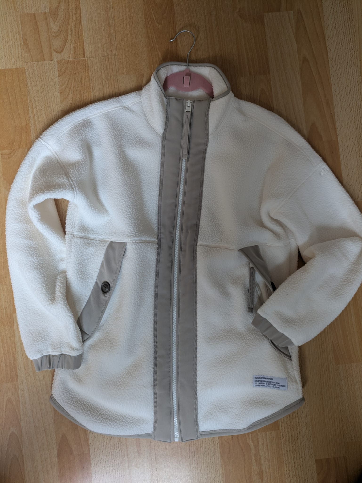 Gesamte Jacke von der Vorderseite