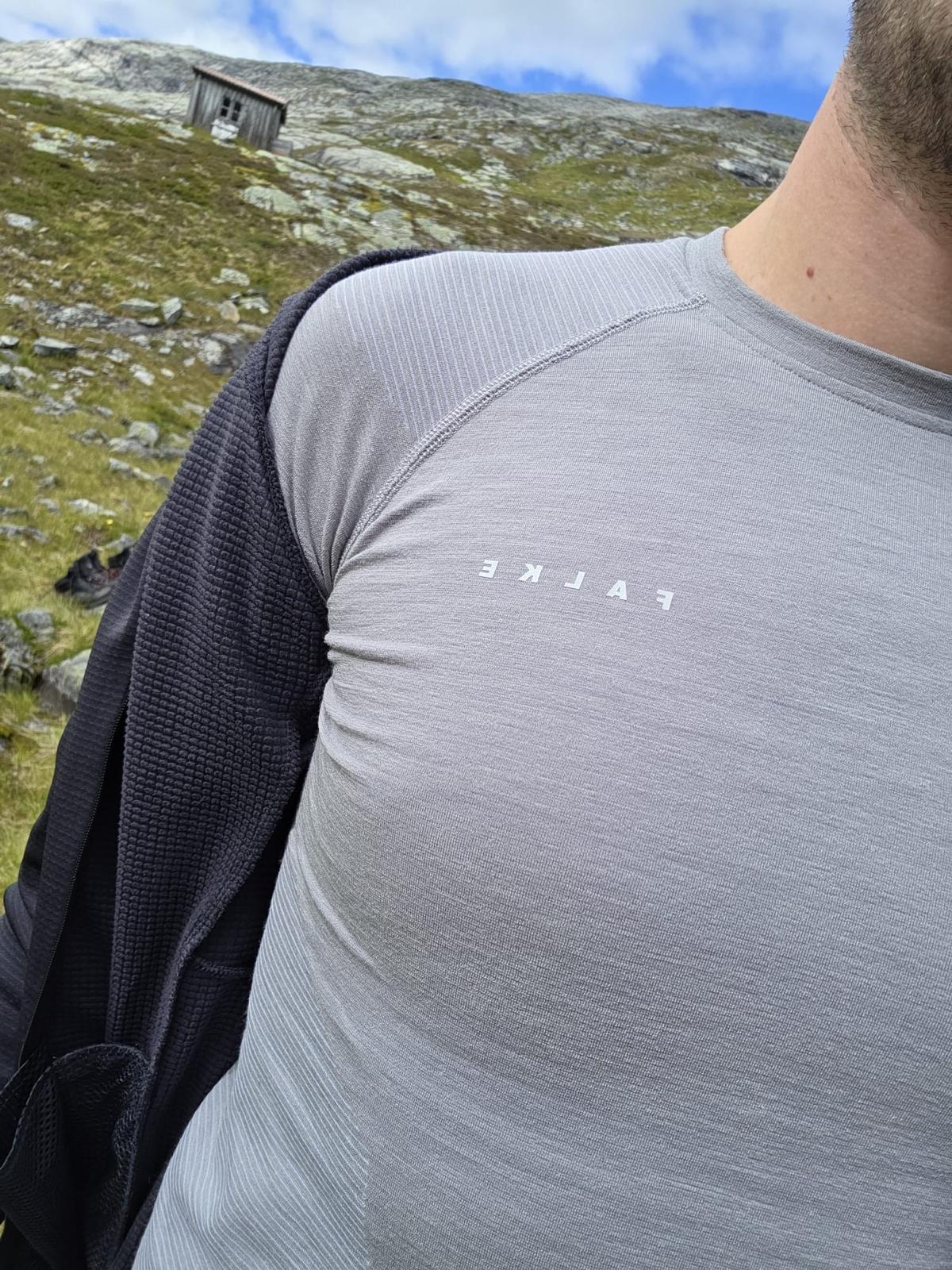 Der kompetente OUTSIDEstories-Test: Das Falke Backpack-Ready T-Shirt