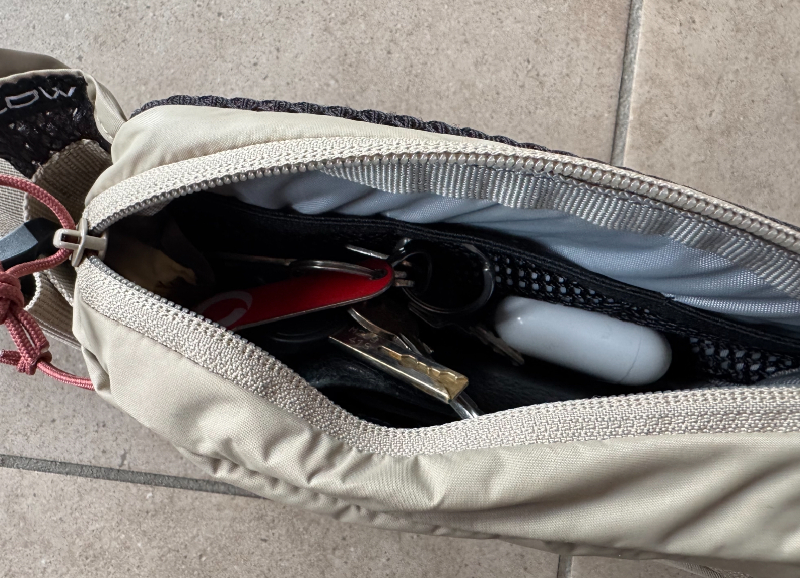 Linke Tasche