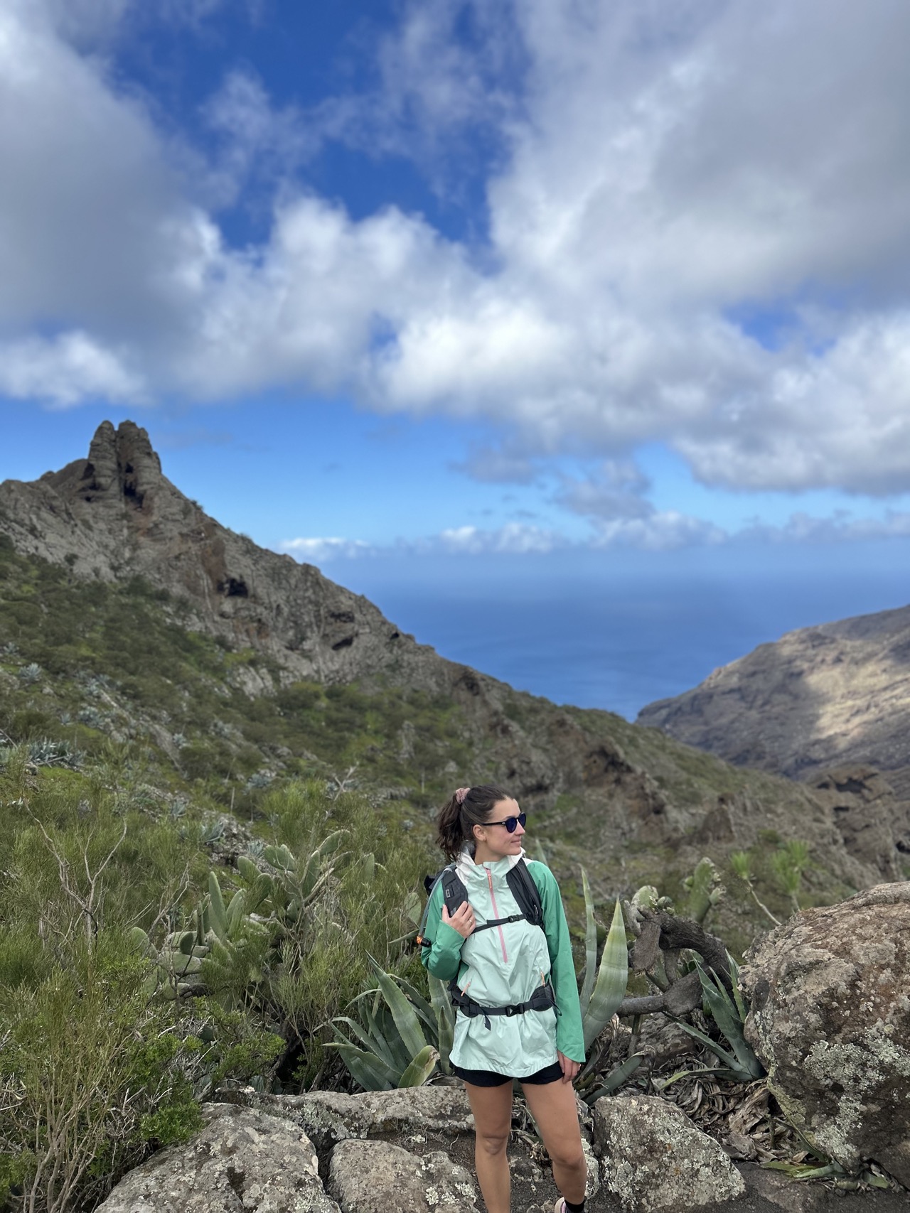 V