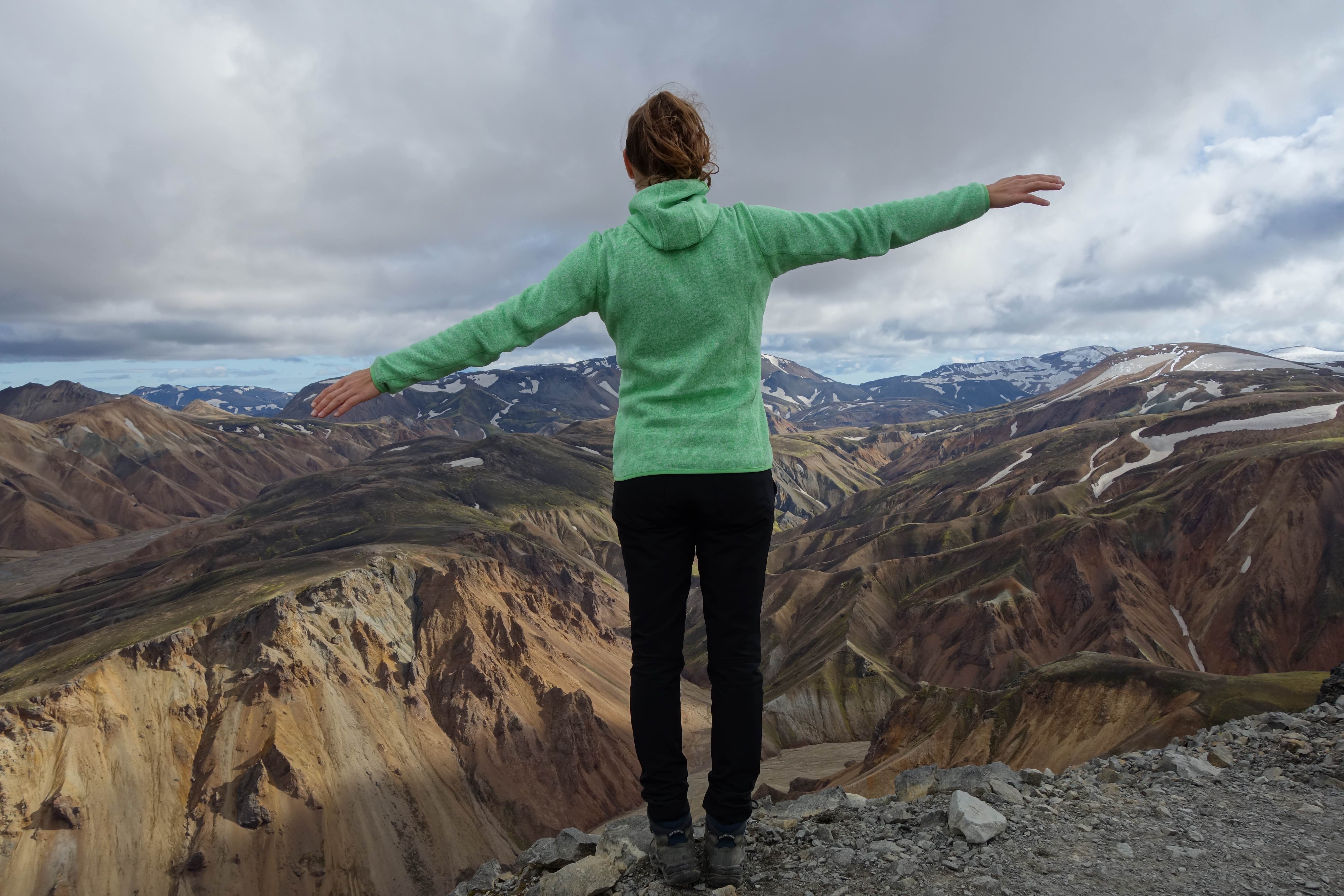 Die Jacke von hinten auf Tour in Island, sie passt super