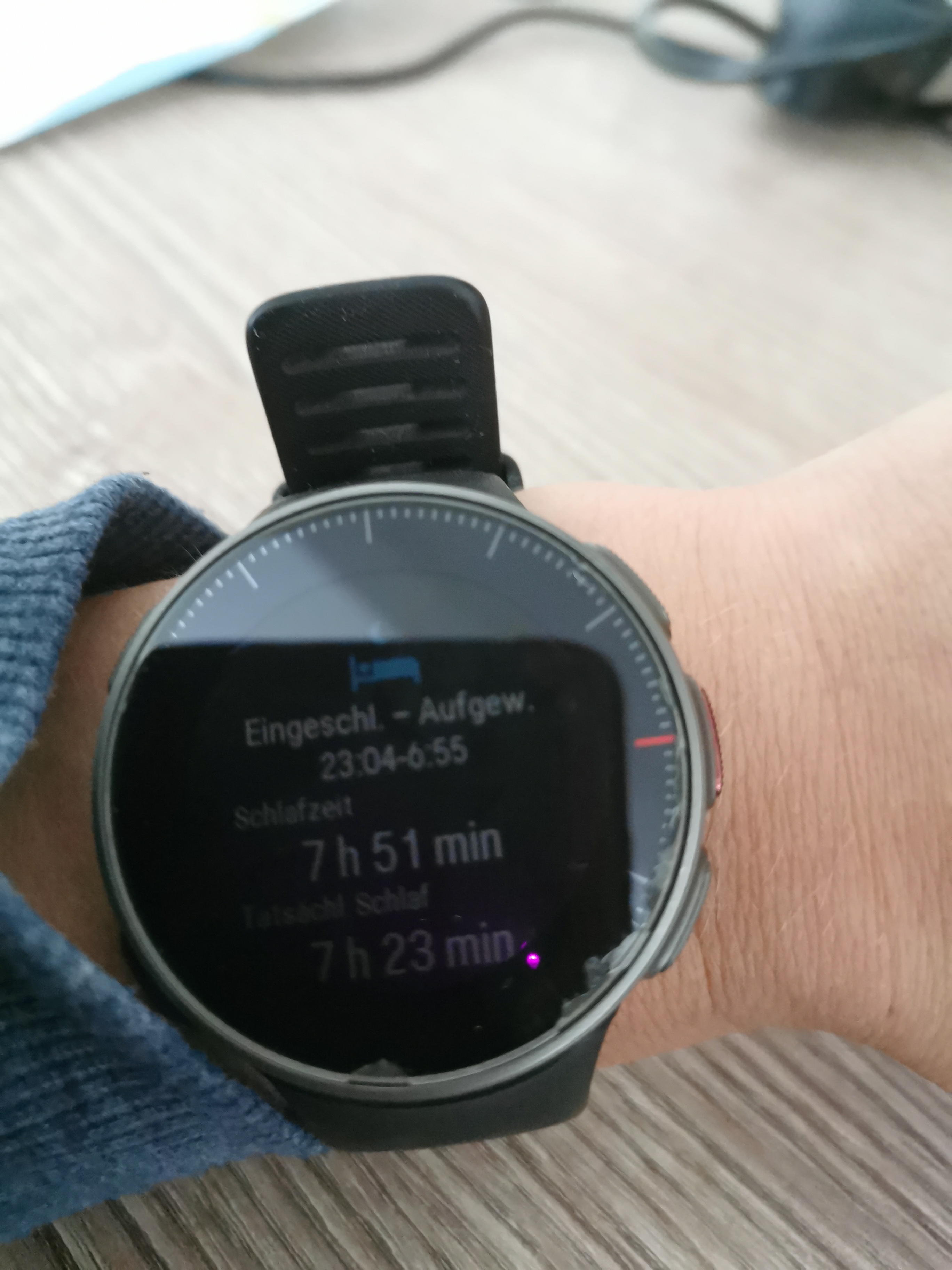 Uhr am Handgelenk