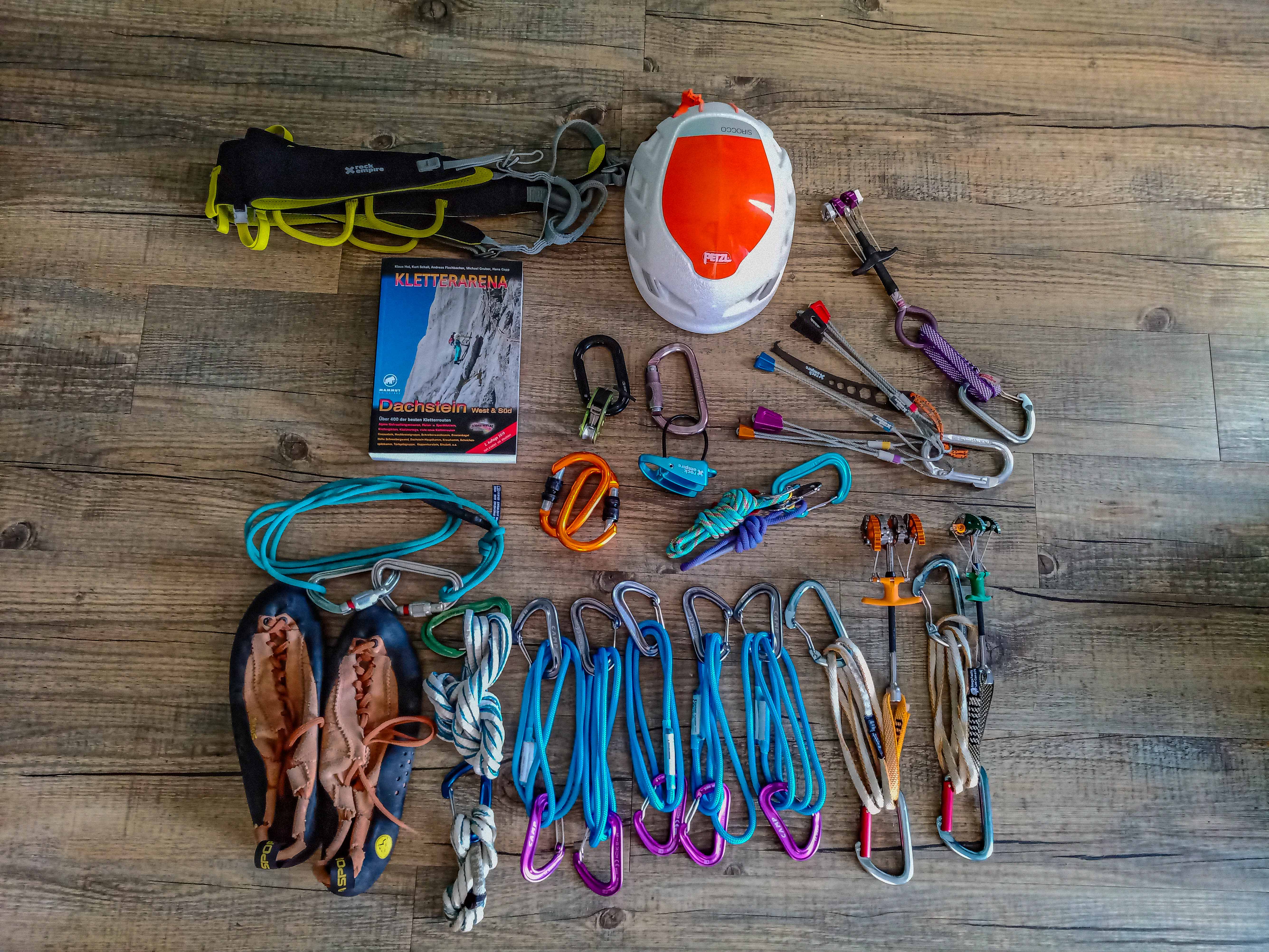 Materialschlacht beim Rucksack packen
