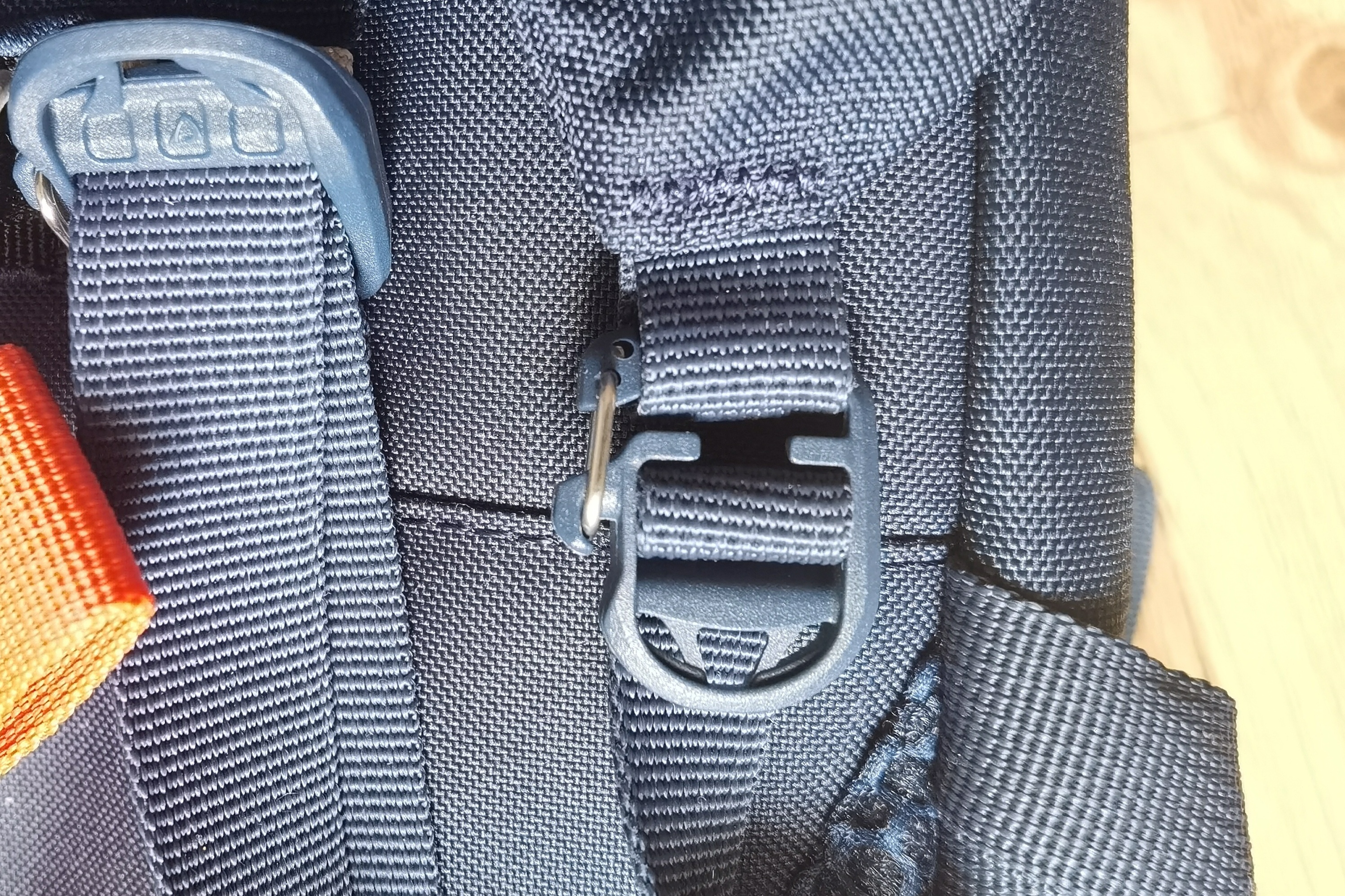 Halterung Deckeltasche