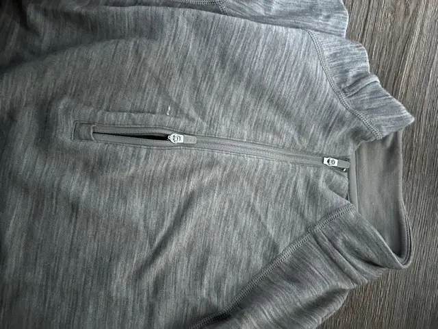 Der kompetente OUTSIDEstories-Test: ZAJO Hejma Merino Zip Top
