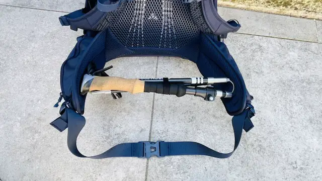 Breiter Gürtel mit zwei großen Taschen