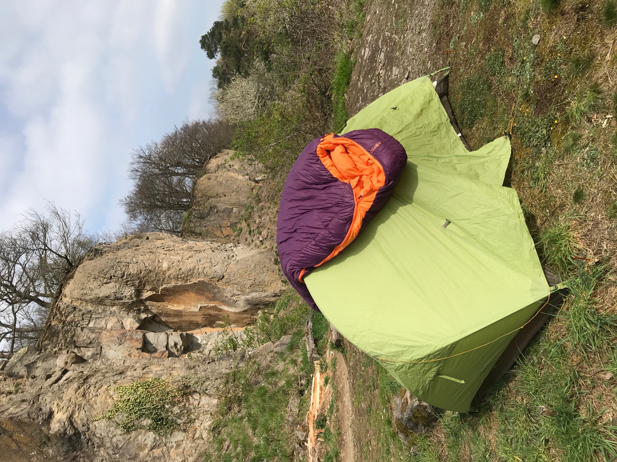 Schlafsack zum Trocknen aufgehängt