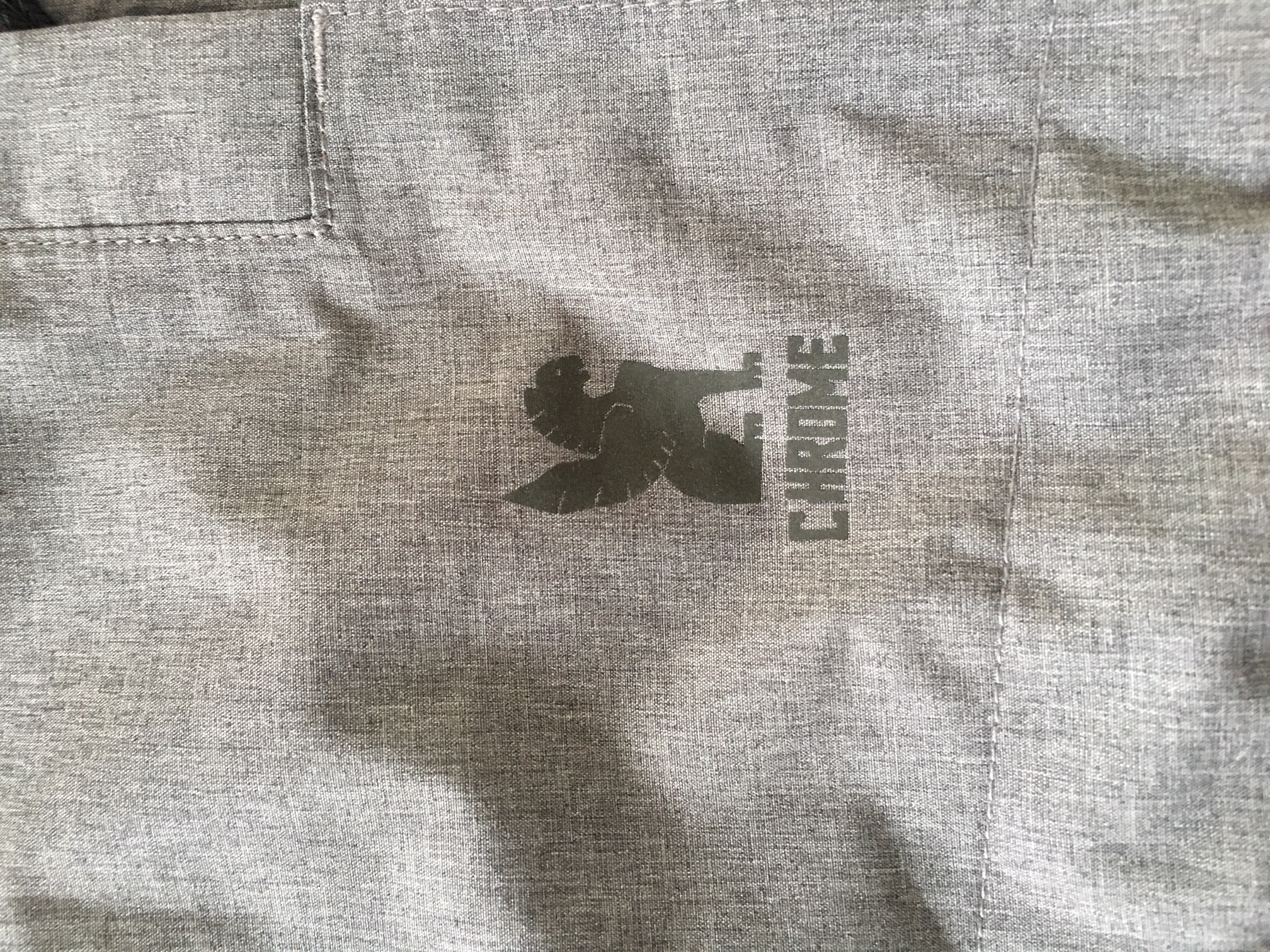 reflektierendes CHROME Logo Vorderseite
