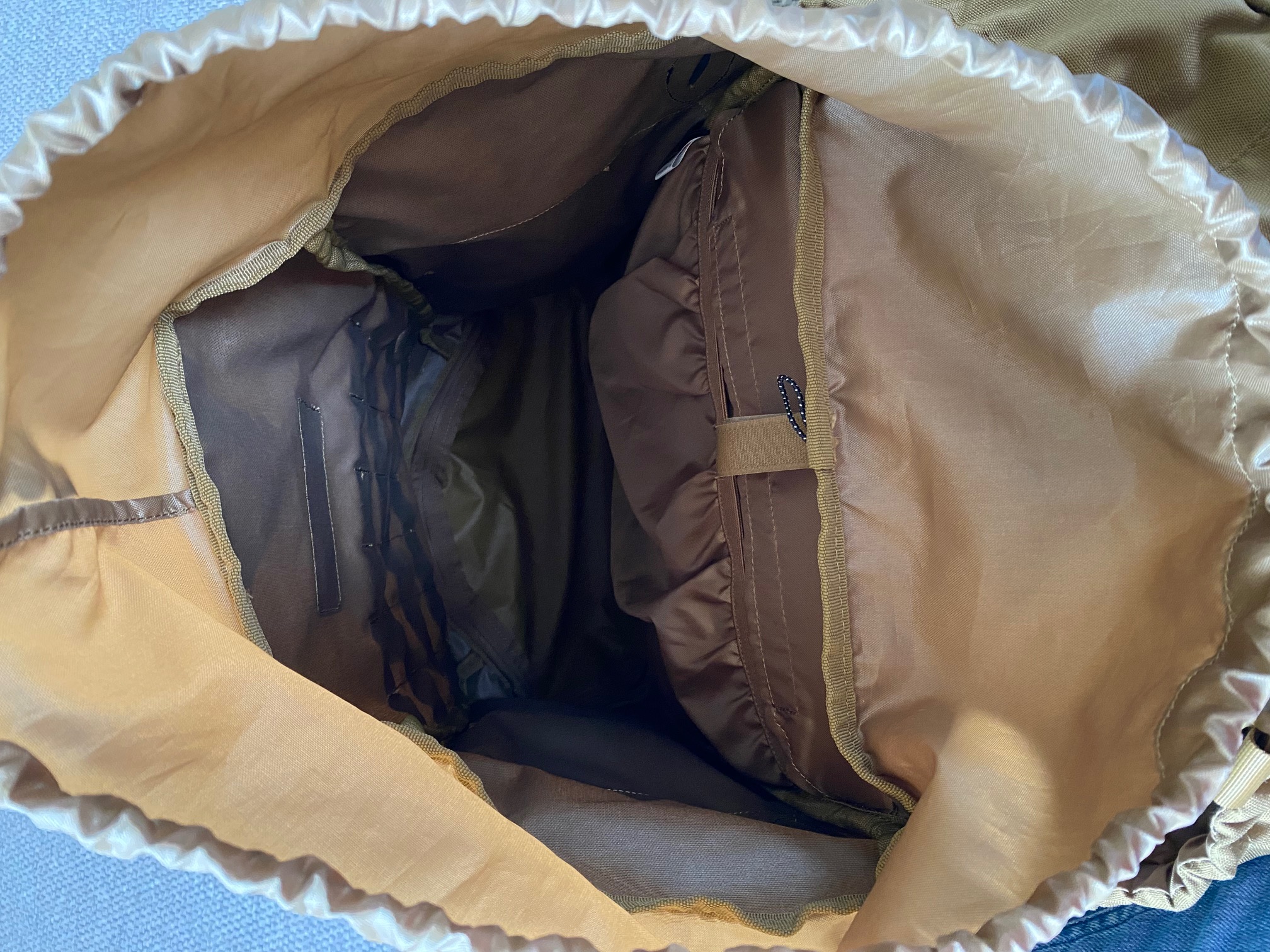 Hauptfach des Rucksacks