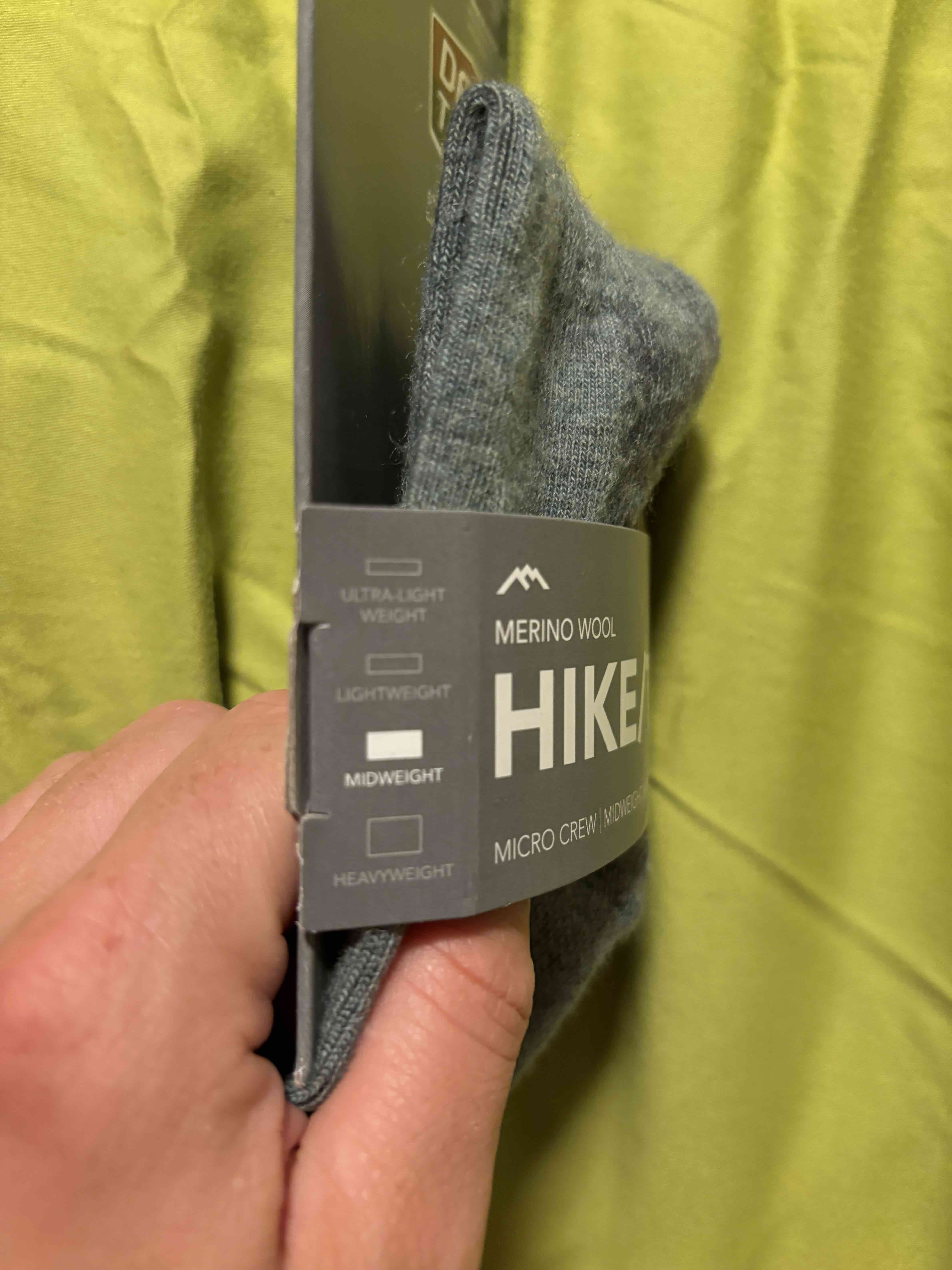 Angabe des Sockengewichts auf der Seite der Packung
