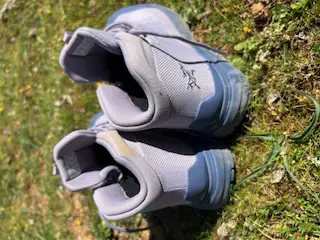 Der kompetente OUTSIDEstories-Test: ARC´TERYX Kopec Mid GTX - Wander- und Trekkingschuh, Damen – Überzeugender Mid Cut Sch...