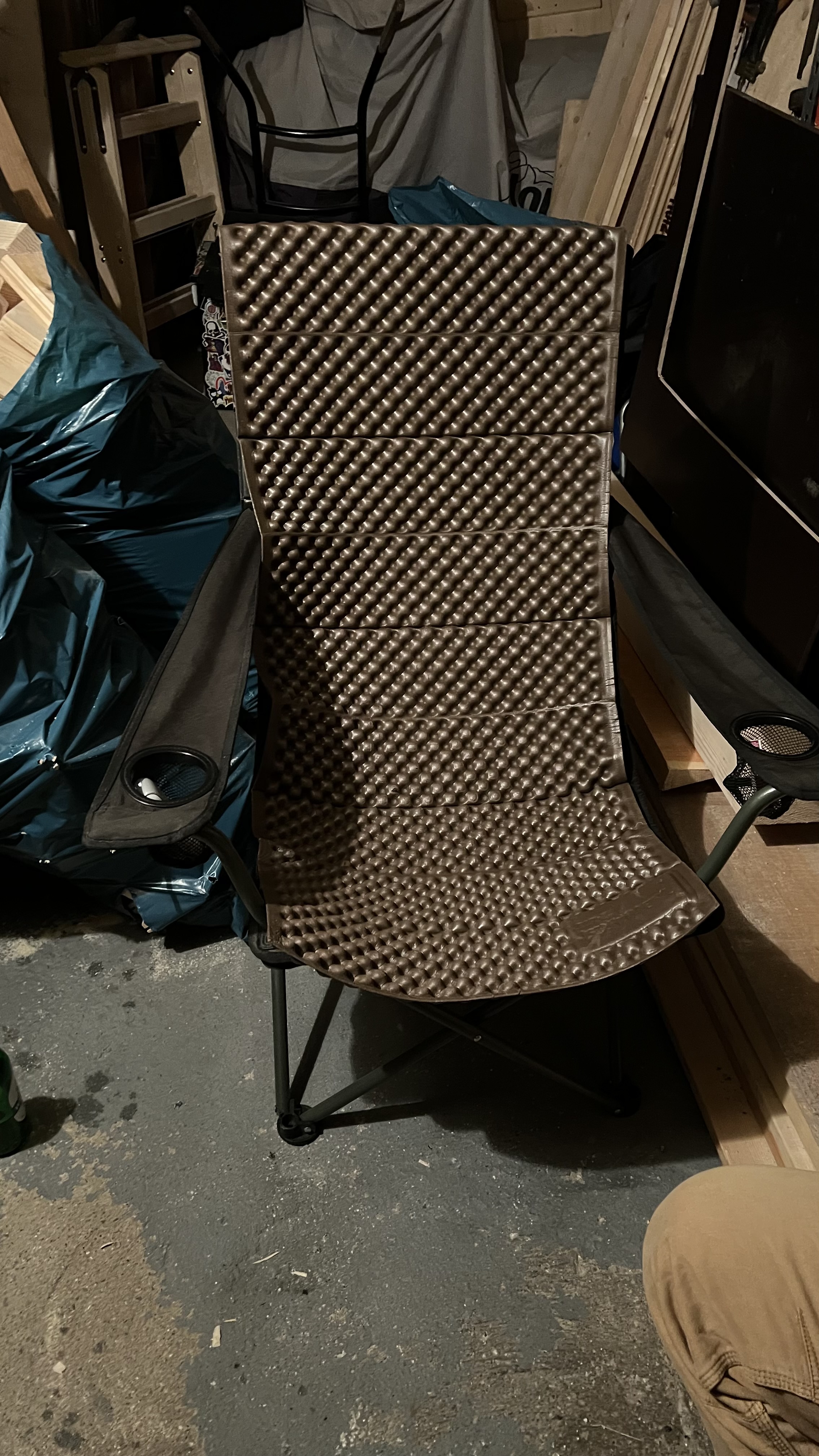 auf einen Campingstuhl 