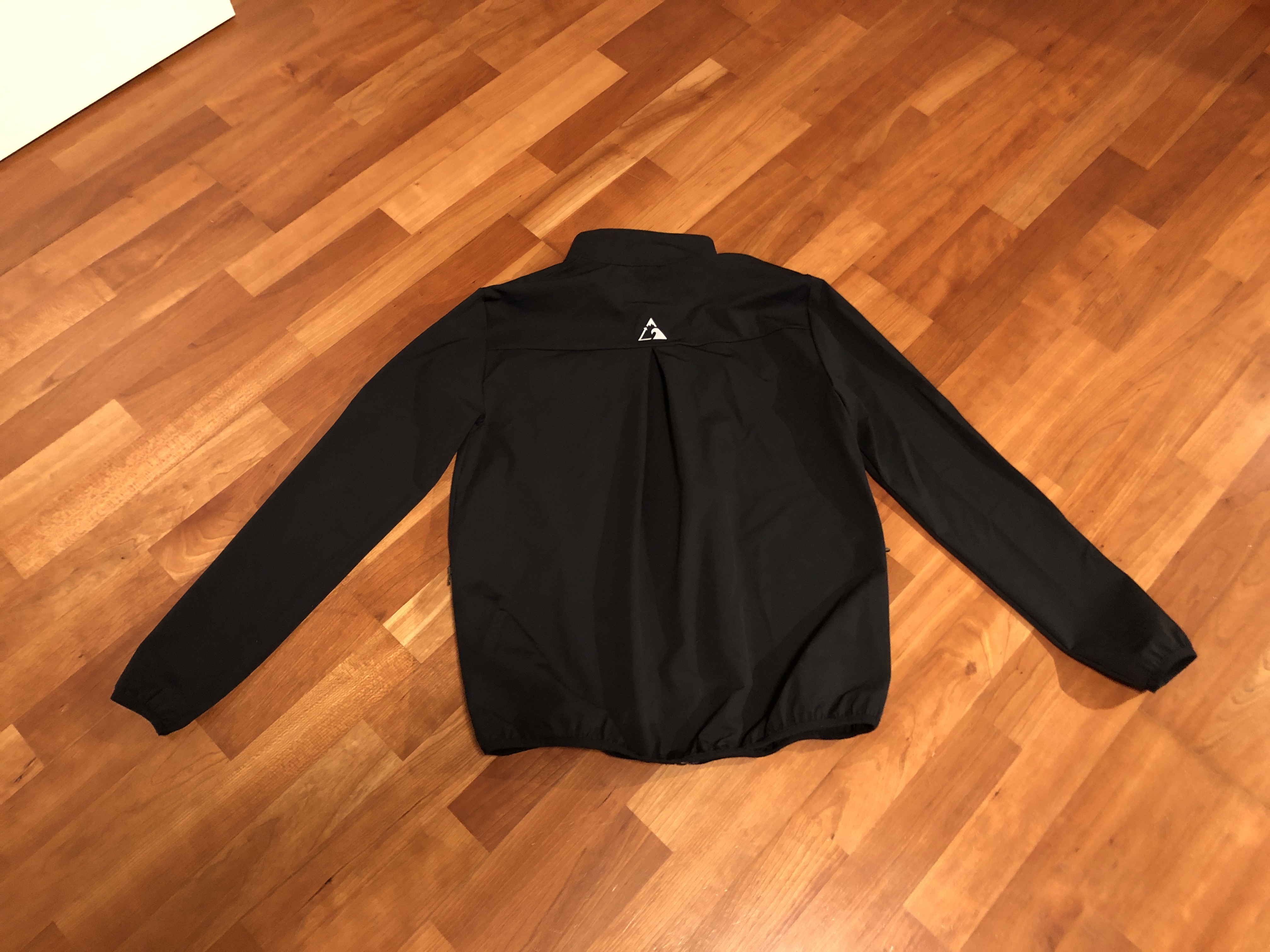 Die Jacke von hinten