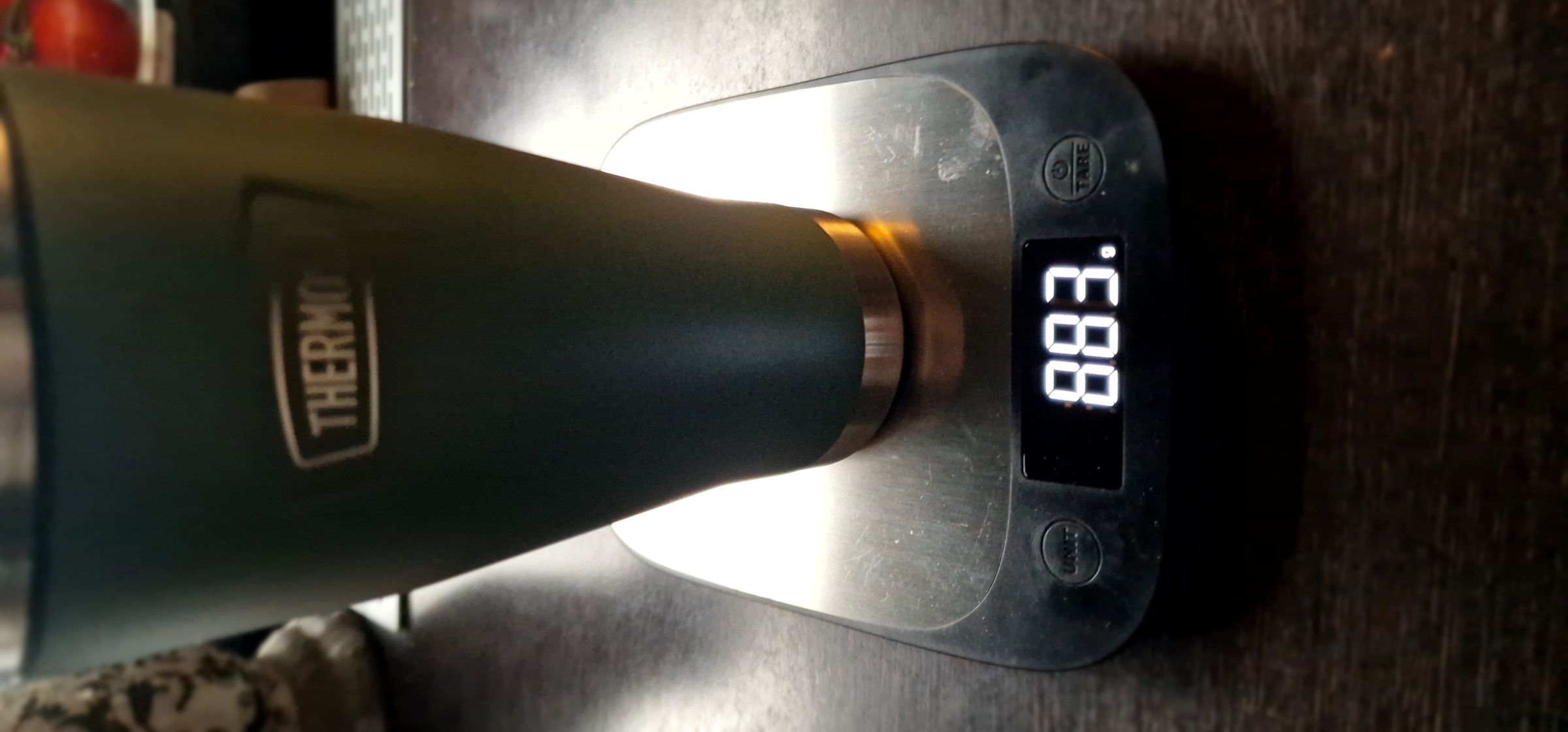 Mit Befüllung bleibt er aber unter 1000g
