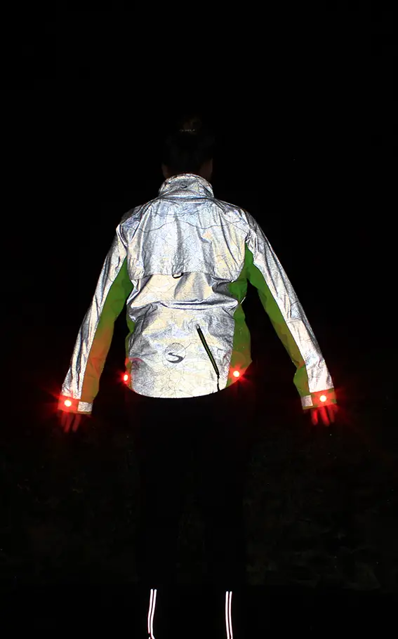 LED 