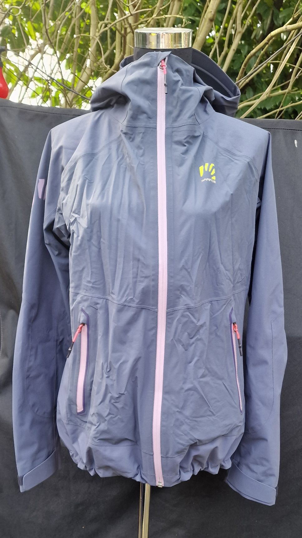 Jeansblau in Kombination mit einem zarten Rose