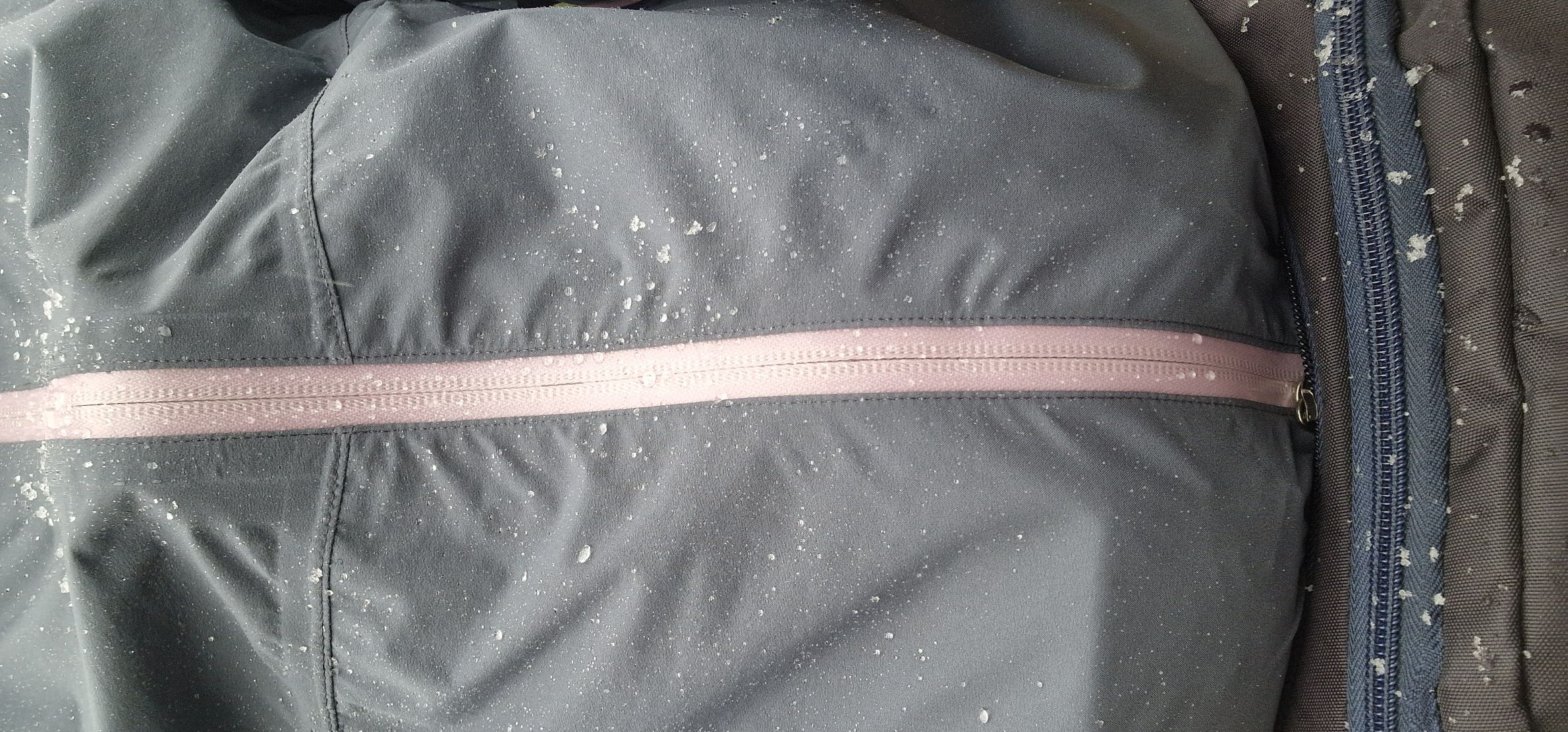 Optimaler Schutz vor Nässe, auch vor Schneeregen.
