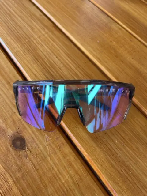 Glas 1