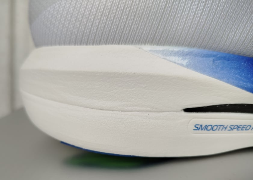 Mizuno Hyperwarp Pure