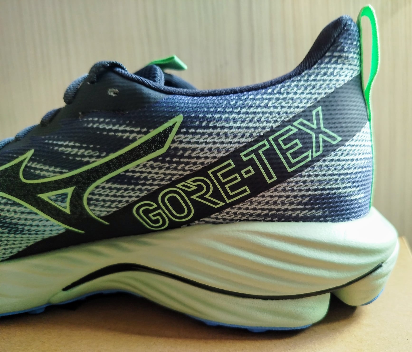 Mizuno Wave Rider GTX 2 14
