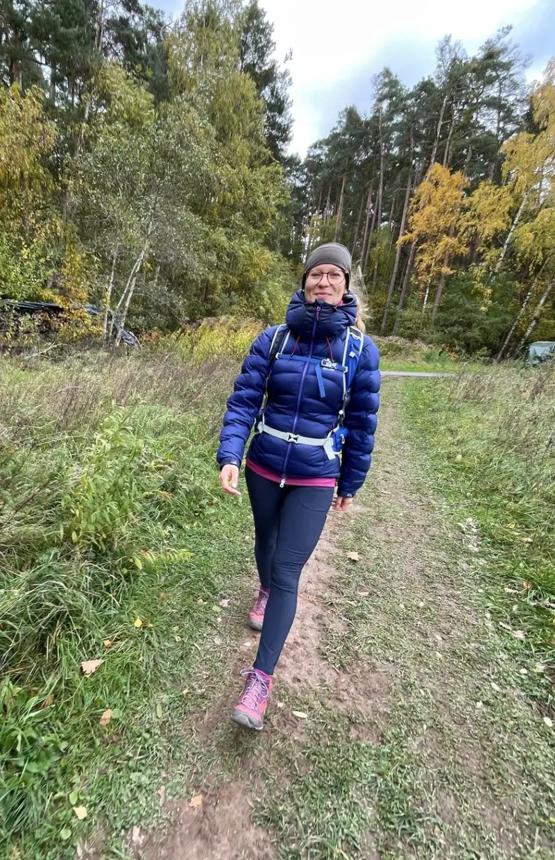 Beim Wandern von vorn