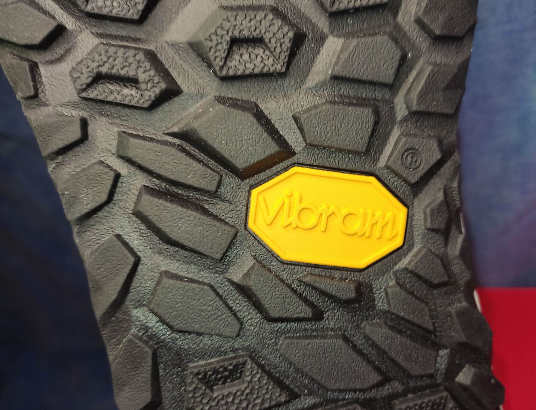 new_balance_hierrov6_15