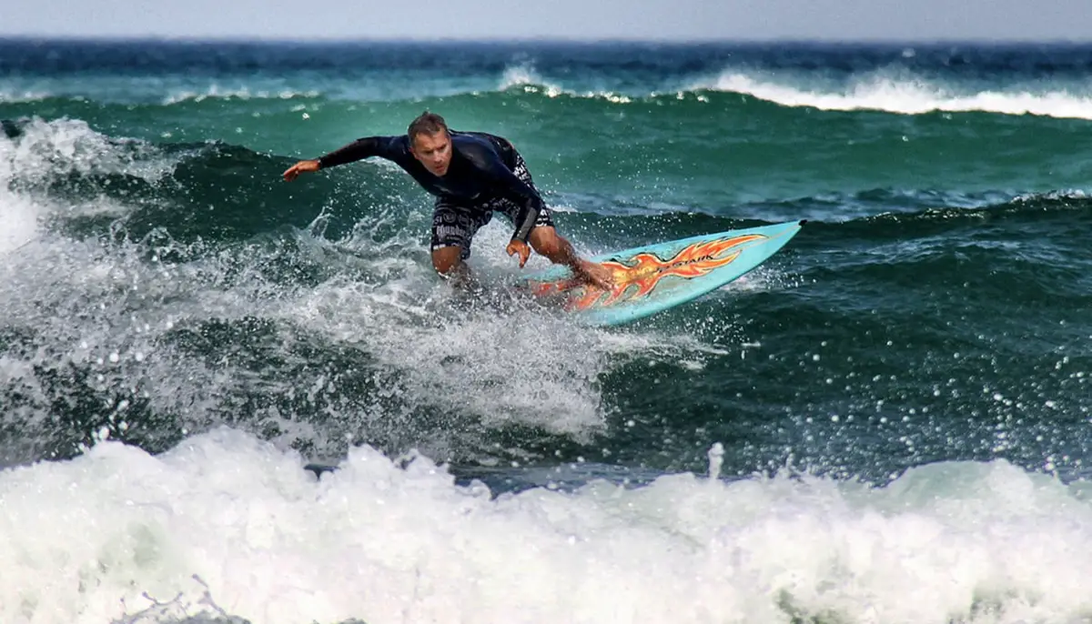 Küstenwanderungen Atlantikküste, Frankreich, Surfer Biarritz