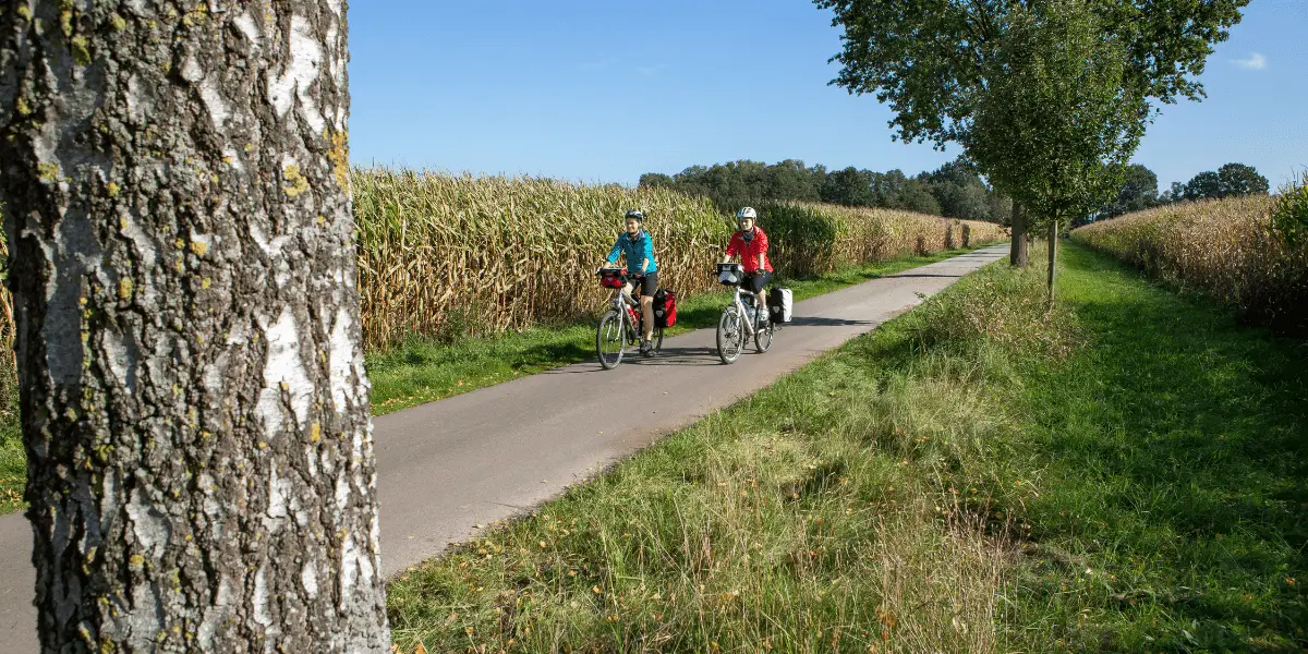 OUTSIDEstories Unterwegs-Tipp Artland-Radtour, Radweg in der Natur