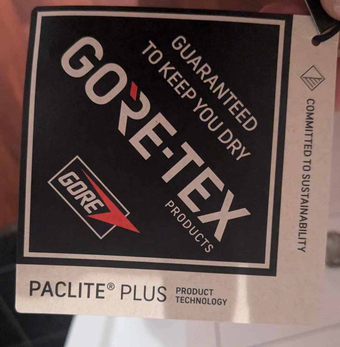 Man sieht dass es eine paclite plus Jacke ist