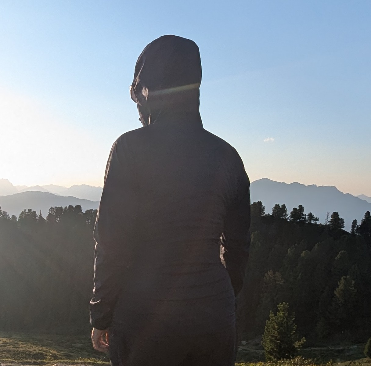 Der kompetente OUTSIDEstories-Test: Die Montane Featherlite Hooded Windproof Jacket