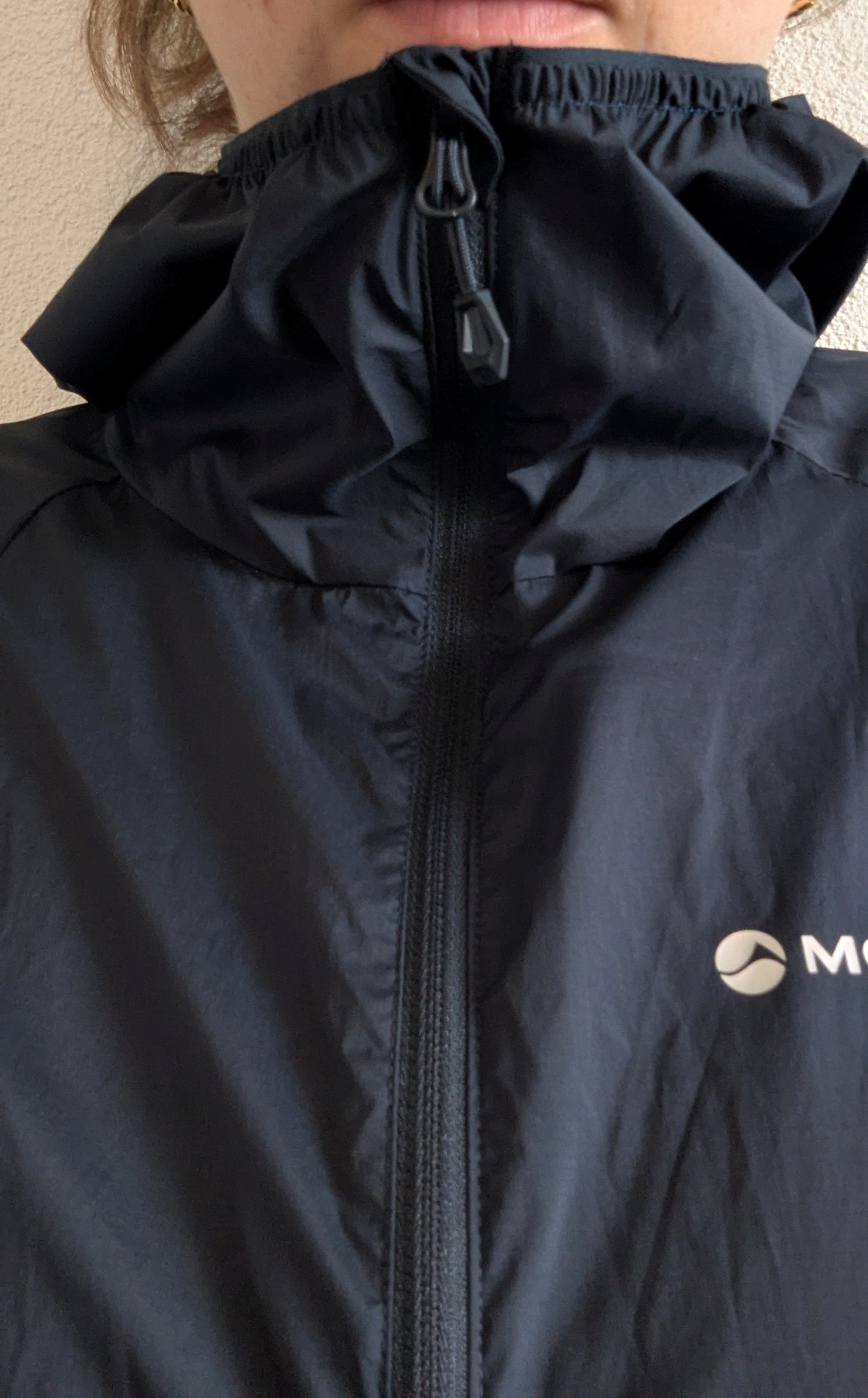 Der kompetente OUTSIDEstories-Test: Die Montane Featherlite Hooded Windproof Jacket
